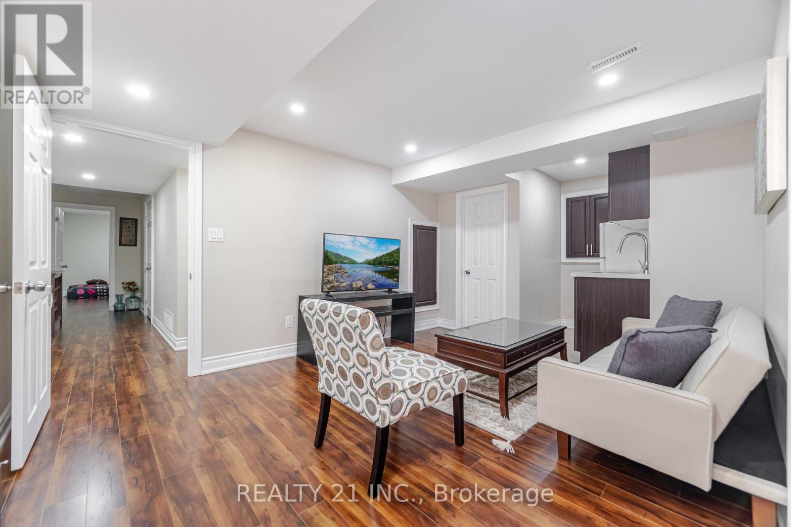 Photo 34 of 522 Bartleman Terrace, Milton ON
