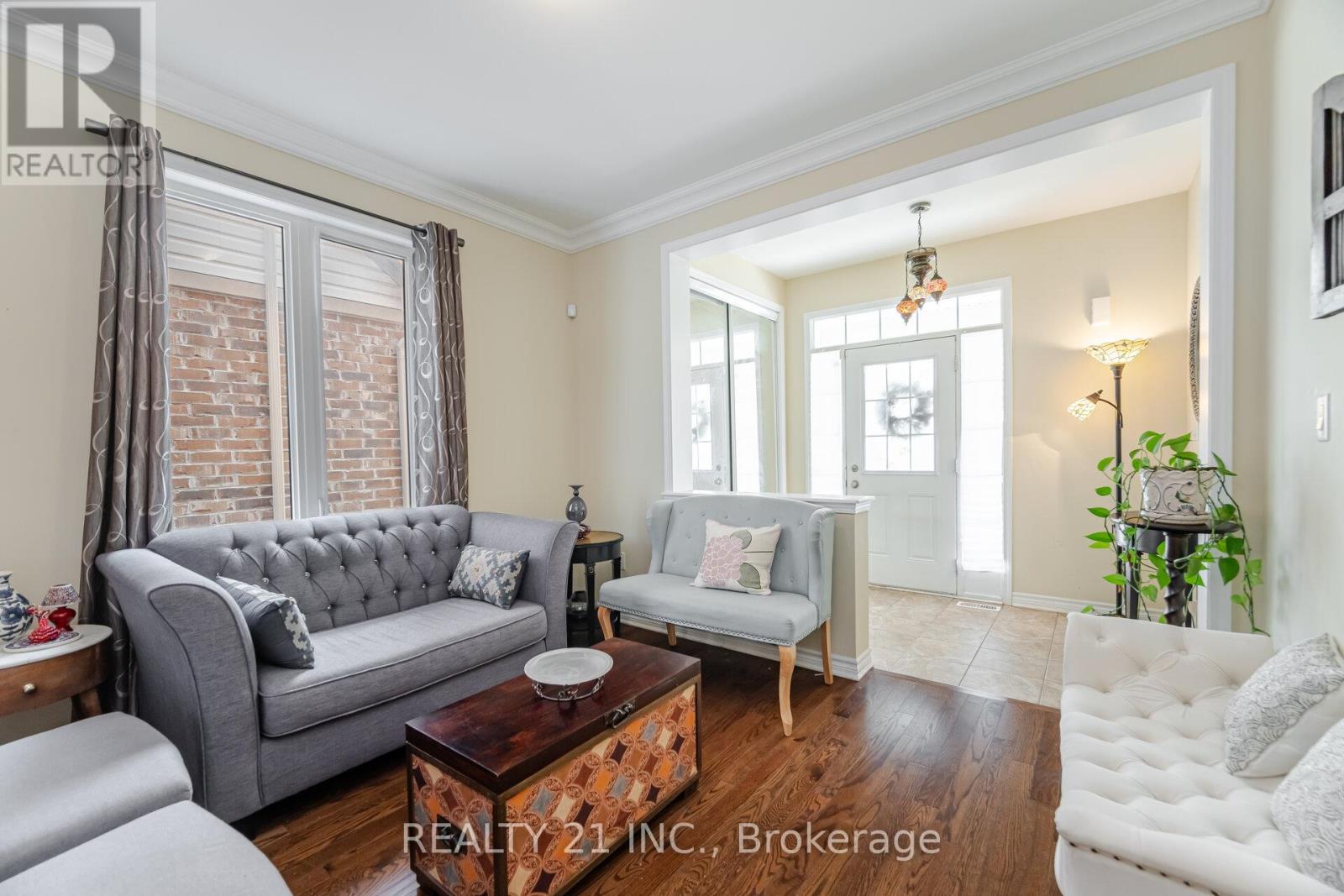 Photo 7 of 522 Bartleman Terrace, Milton ON