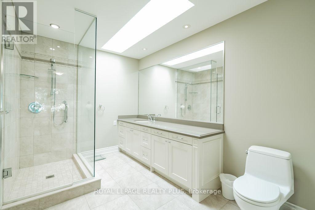 Photo 19 of 81 Kerr Street, Oakville ON