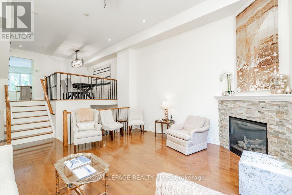 Photo 8 of 81 Kerr Street, Oakville ON