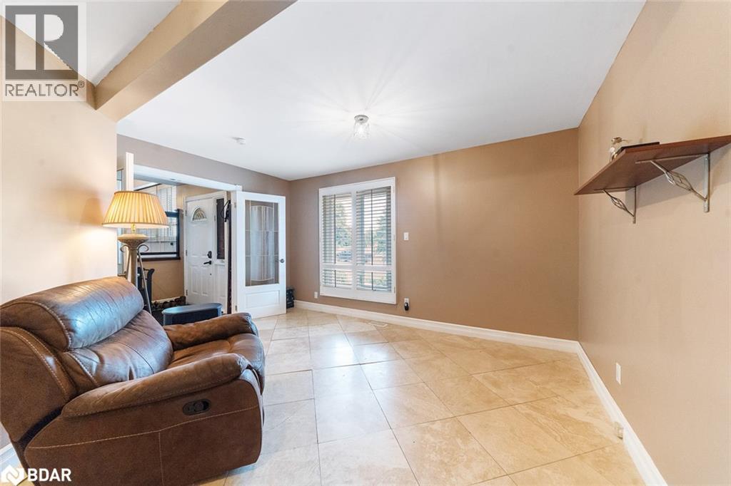 Photo 13 of 30 Cedar Creek Rd, Midhurst ON