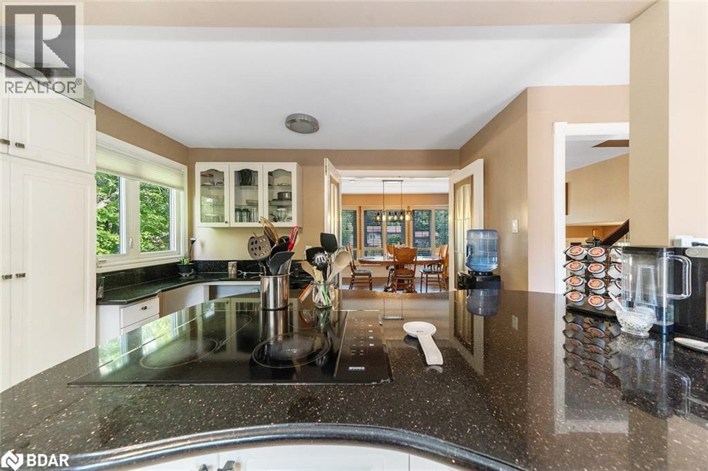 Photo 20 of 30 Cedar Creek Rd, Midhurst ON