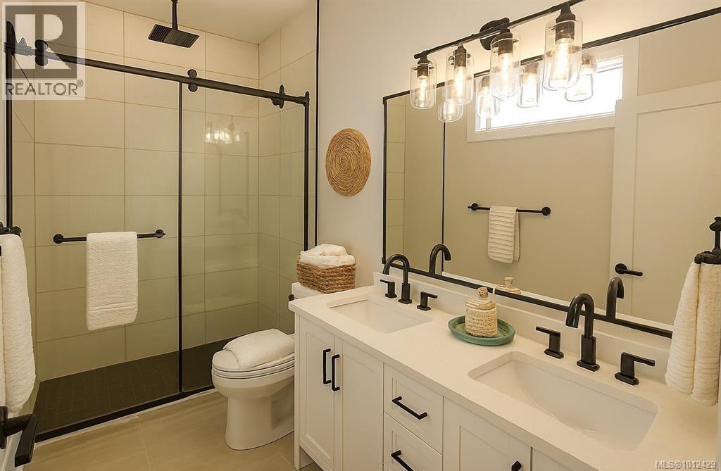 7072 Central Saanich Rd, Central Saanich