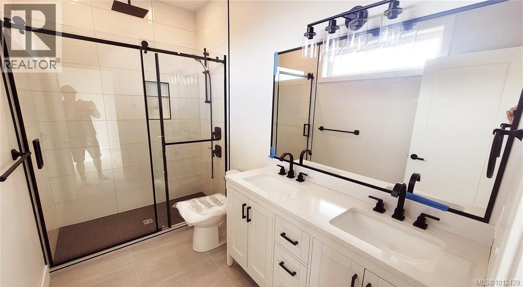 7072 Central Saanich Rd, Central Saanich