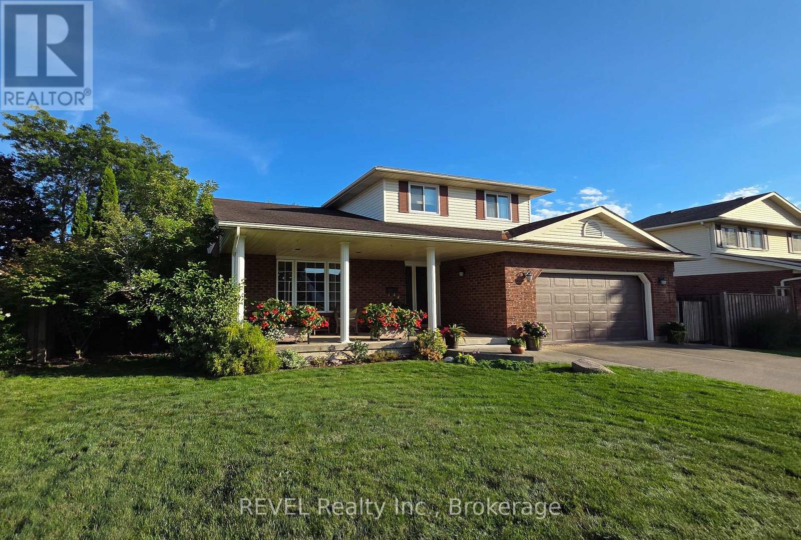 Photo 1 of 43 Flannery Lane, Thorold ON