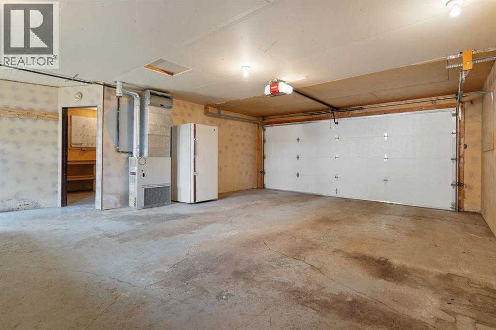 Photo 5 of 3719 63 Street, Camrose AB