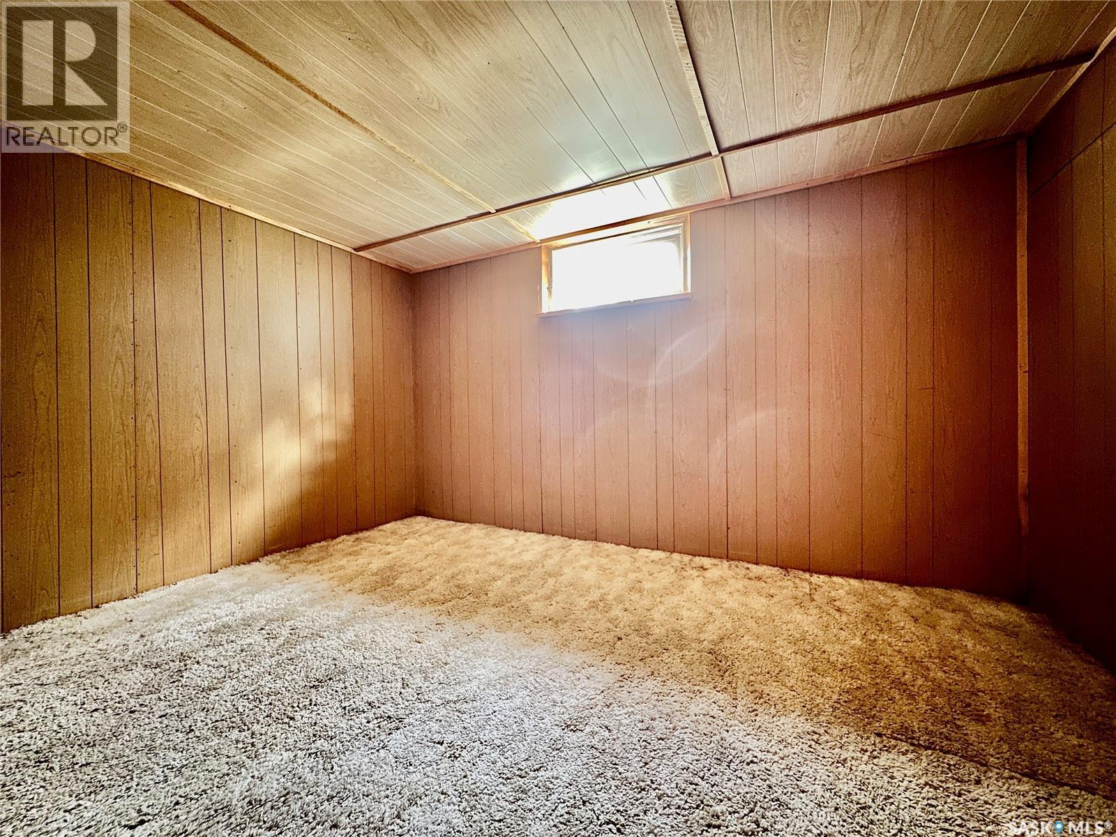 Photo 31 of 302 4th Avenue, Aberdeen SK