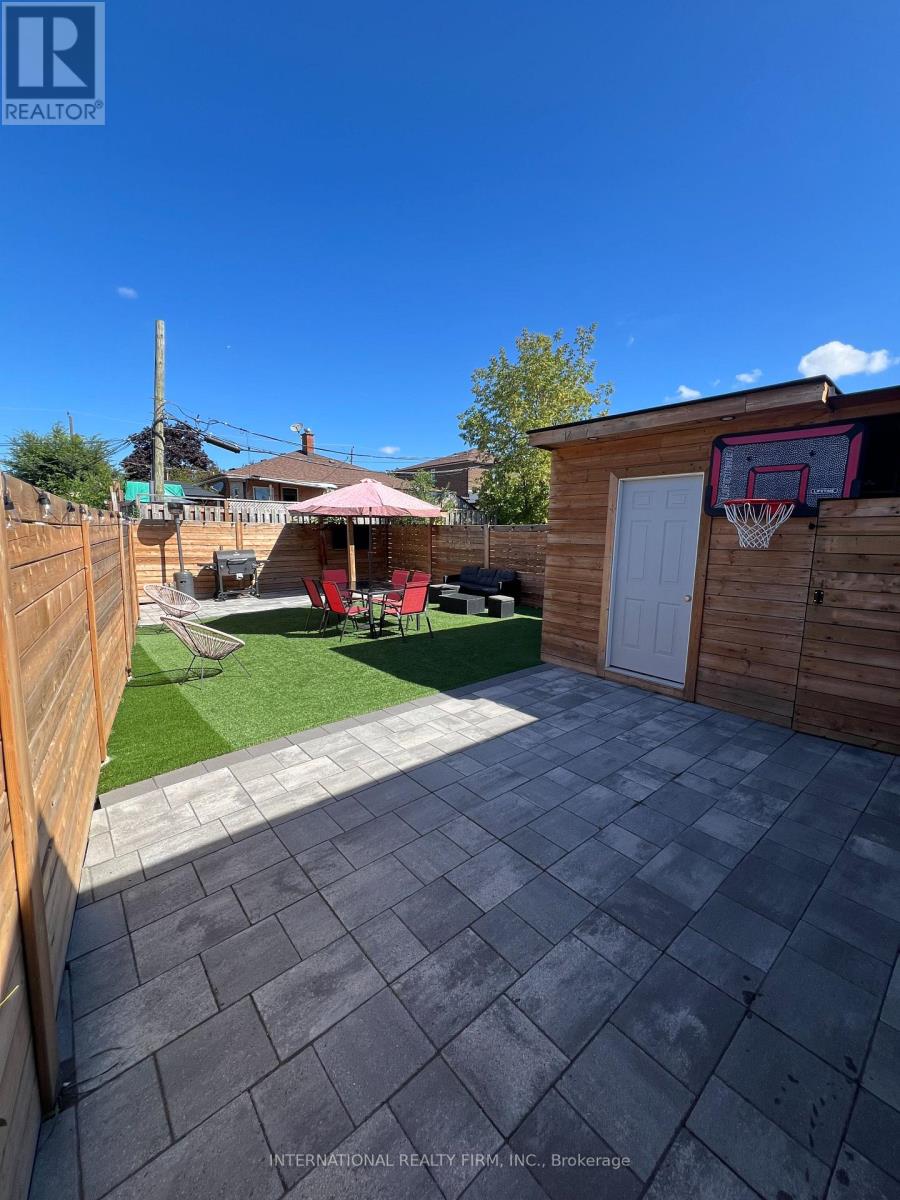 Photo 18 of 10 Rambler Place, Toronto ON