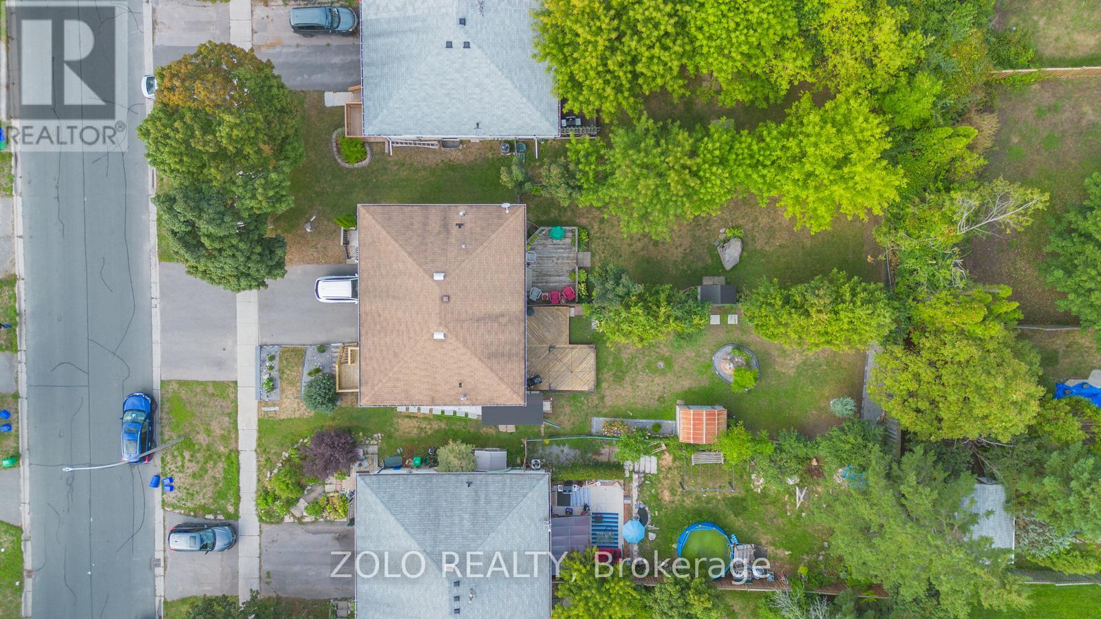 Photo 2 of 2048 Walker Avenue, Peterborough ON