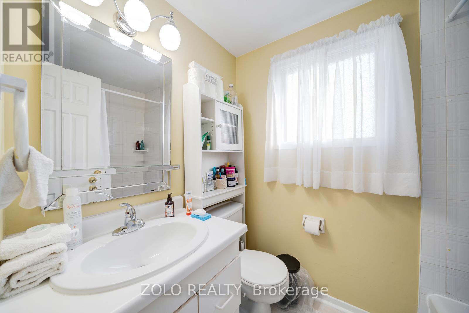 Photo 34 of 2048 Walker Avenue, Peterborough ON