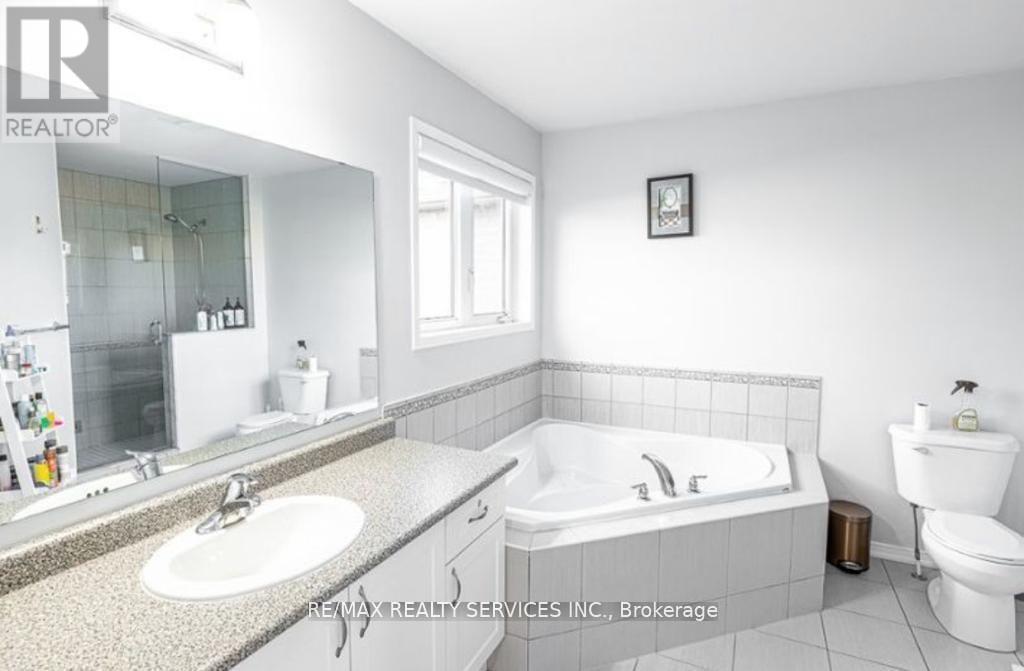 Photo 14 of 2419 Kentucky Derby Way E, Oshawa ON