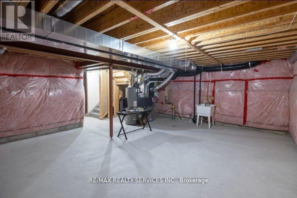 Photo 15 of 2419 Kentucky Derby Way E, Oshawa ON