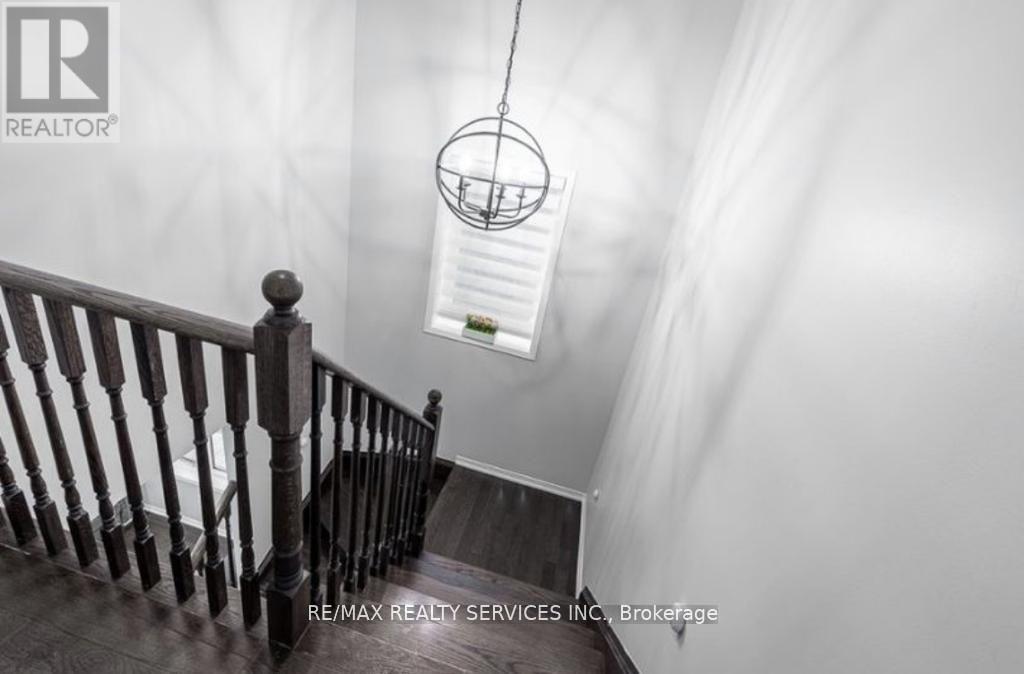 Photo 8 of 2419 Kentucky Derby Way E, Oshawa ON