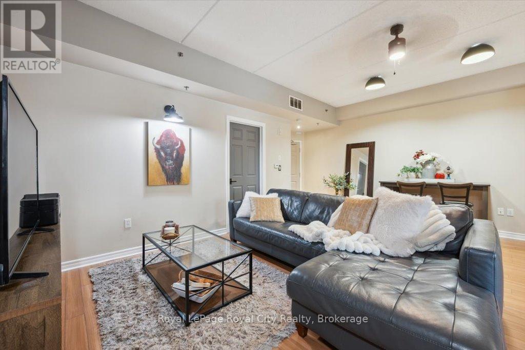 Photo 10 of 108 308 Watson Parkway N, Guelph ON