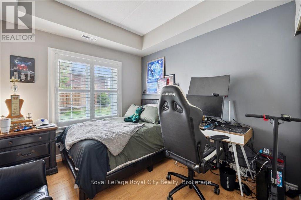 Photo 22 of 108 308 Watson Parkway N, Guelph ON