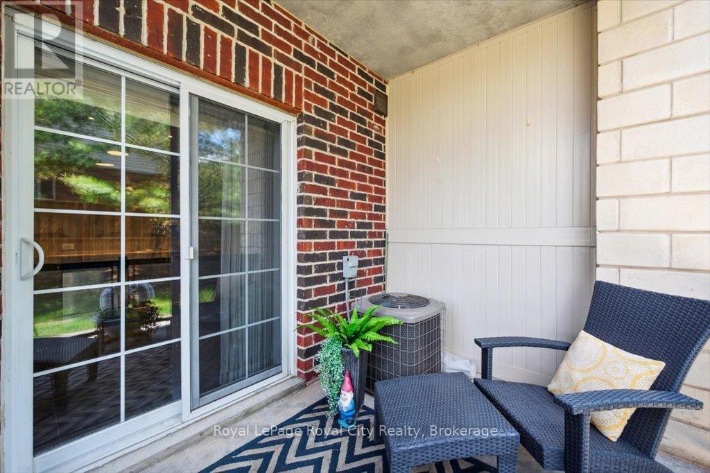 Photo 29 of 108 308 Watson Parkway N, Guelph ON