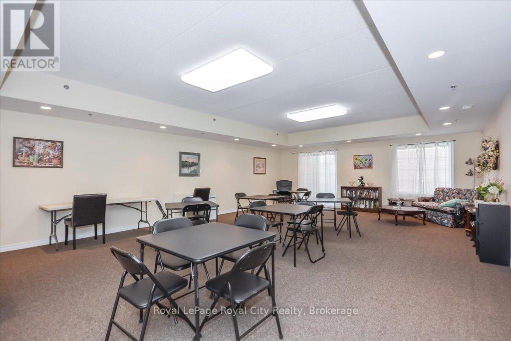 Photo 32 of 108 308 Watson Parkway N, Guelph ON