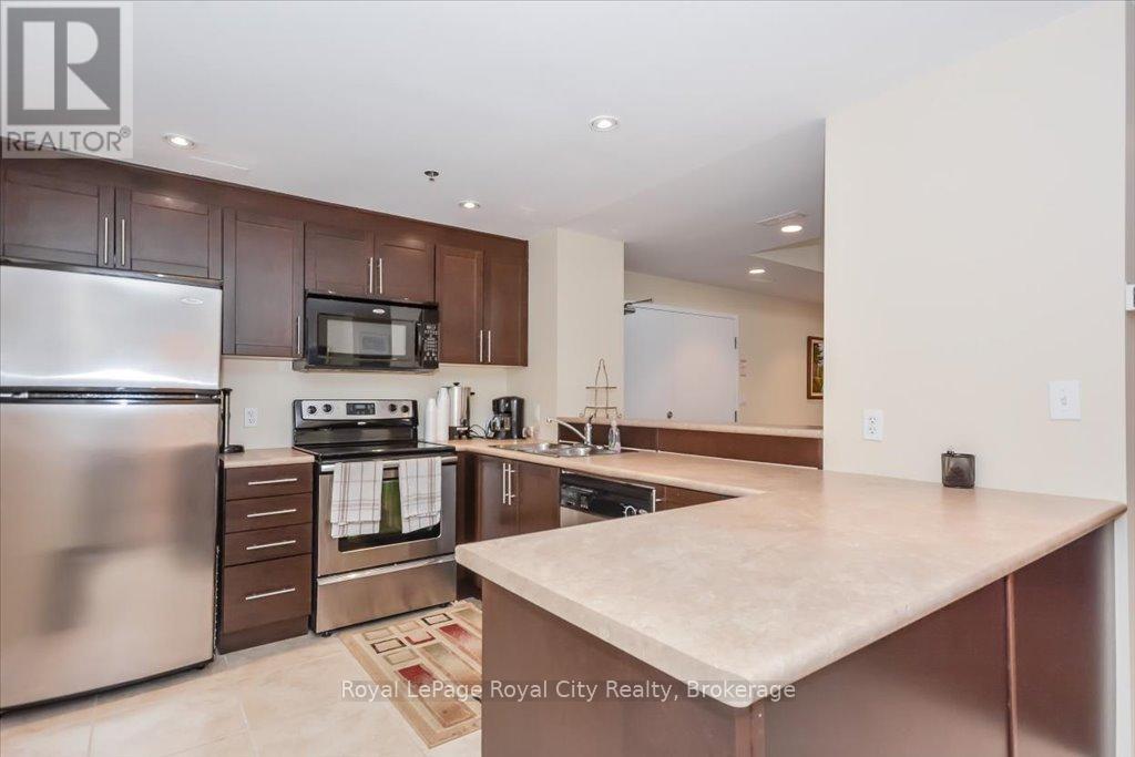 Photo 34 of 108 308 Watson Parkway N, Guelph ON