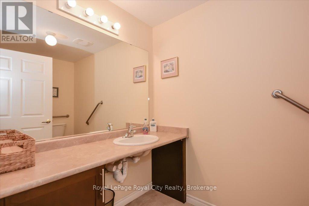 Photo 35 of 108 308 Watson Parkway N, Guelph ON