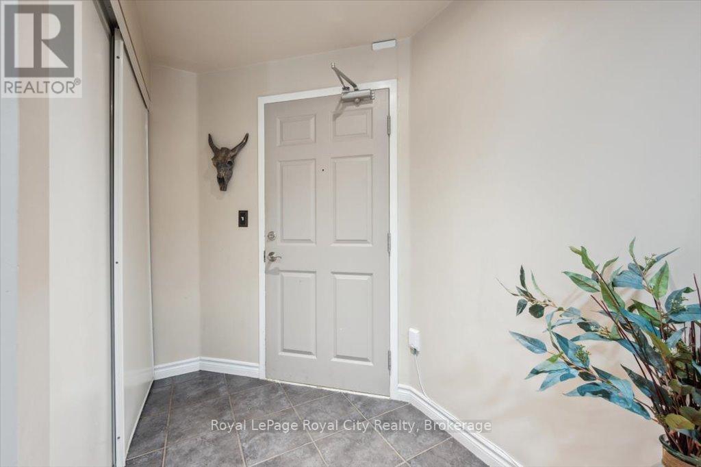 Photo 6 of 108 308 Watson Parkway N, Guelph ON