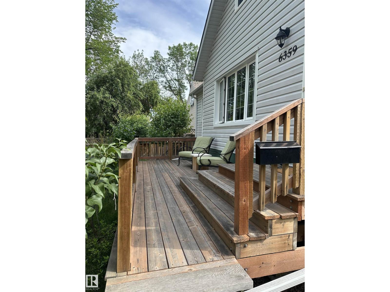 Photo 14 of 6359 105 A St Nw, Edmonton AB