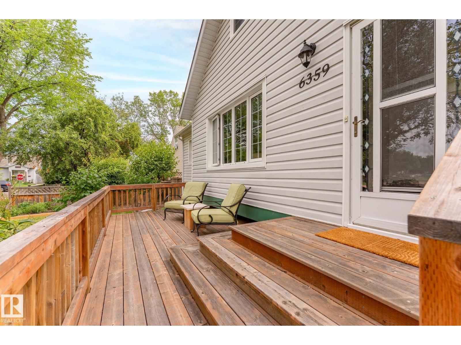 Photo 13 of 6359 105 A St Nw, Edmonton AB