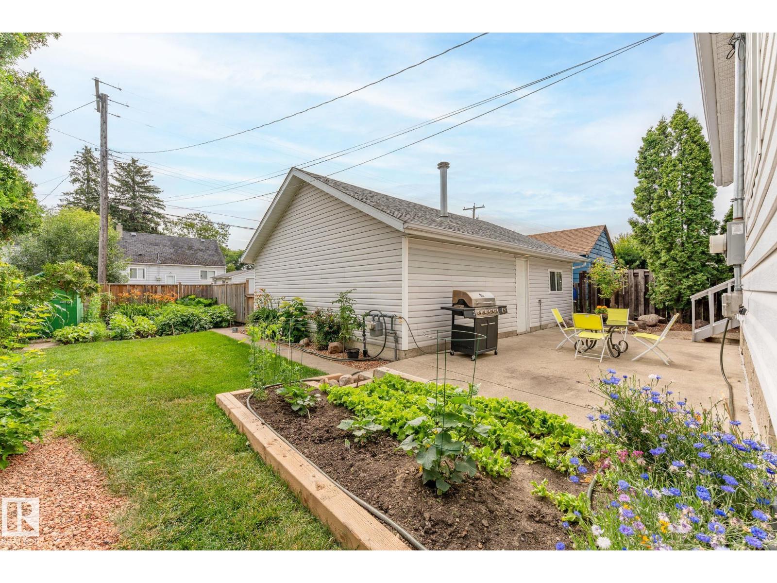 Photo 63 of 6359 105 A St Nw, Edmonton AB