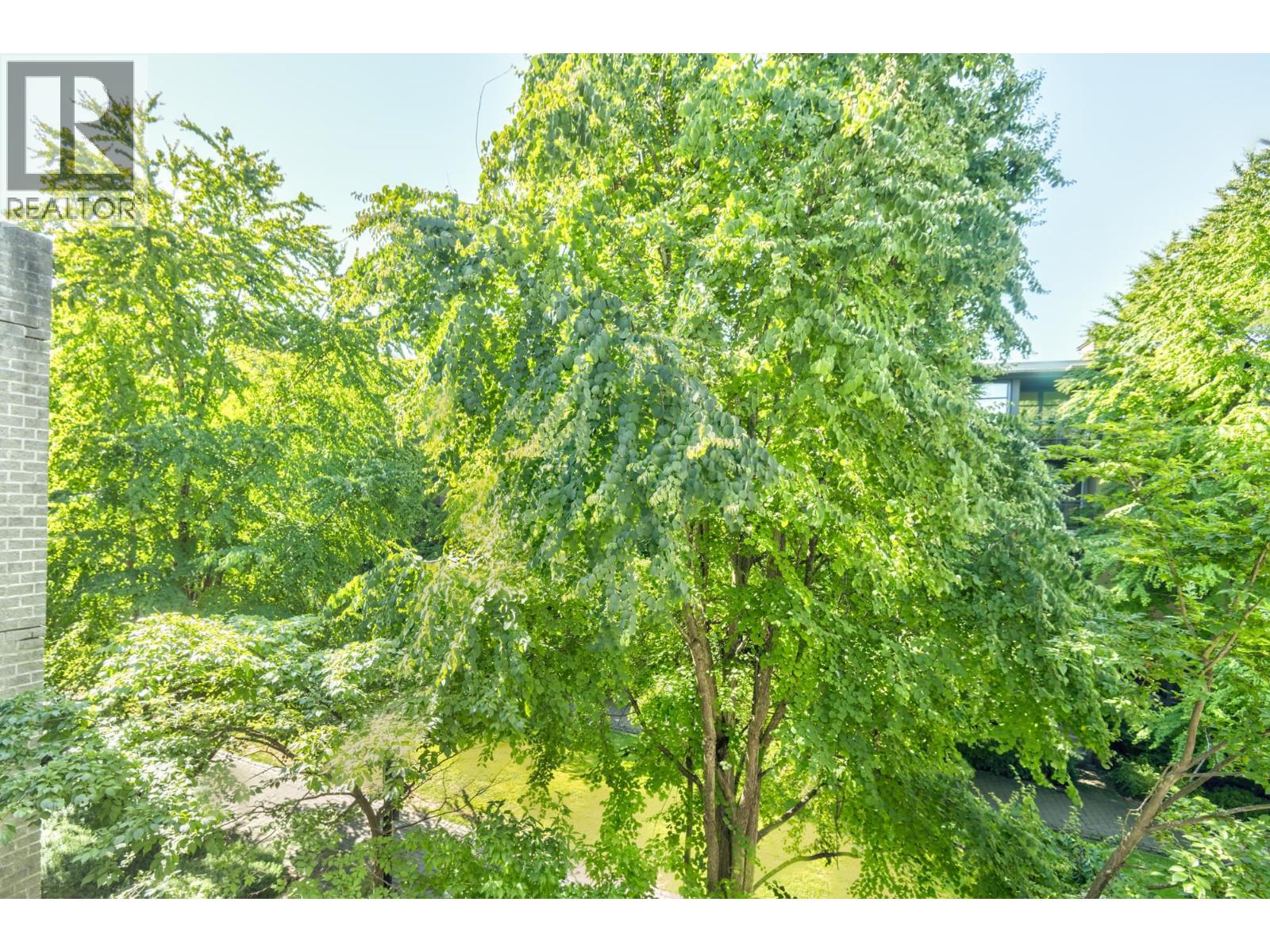 Photo 15 of 307 2288 Marstrand Avenue, Vancouver BC