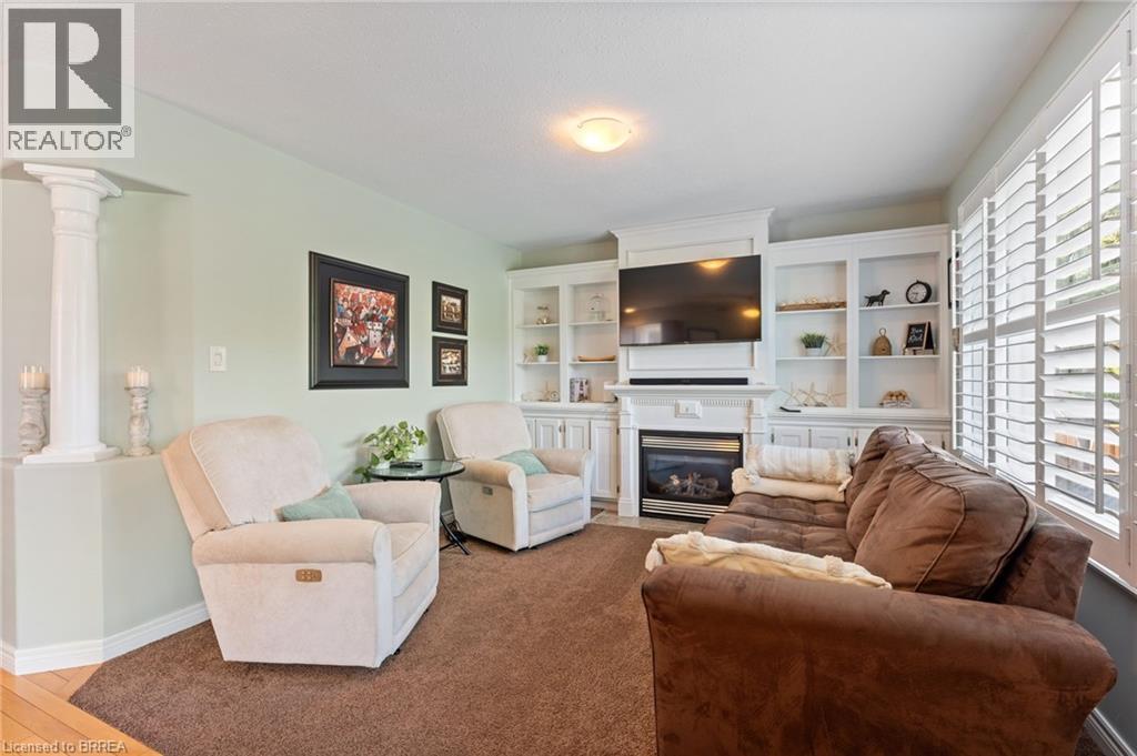 Photo 14 of 44 Macpherson Drive, Paris ON