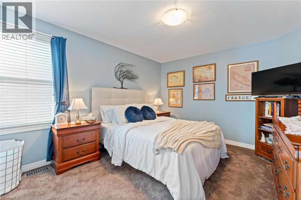 Photo 16 of 44 Macpherson Drive, Paris ON