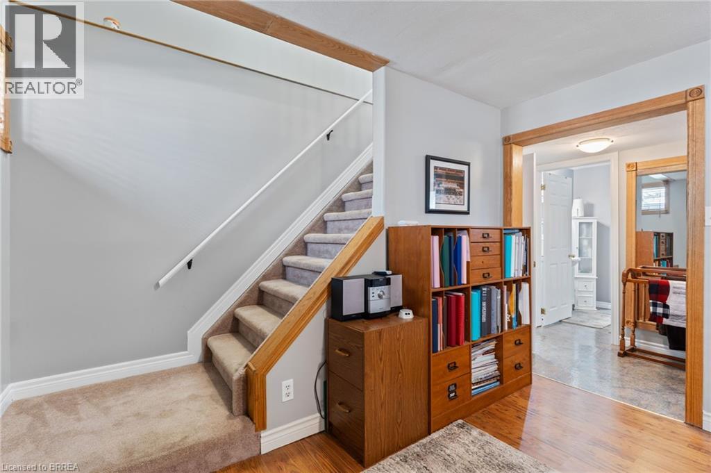 Photo 19 of 44 Macpherson Drive, Paris ON