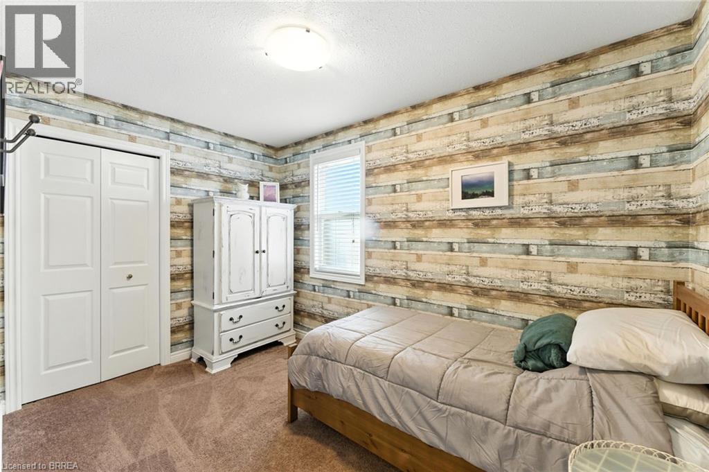 Photo 24 of 44 Macpherson Drive, Paris ON