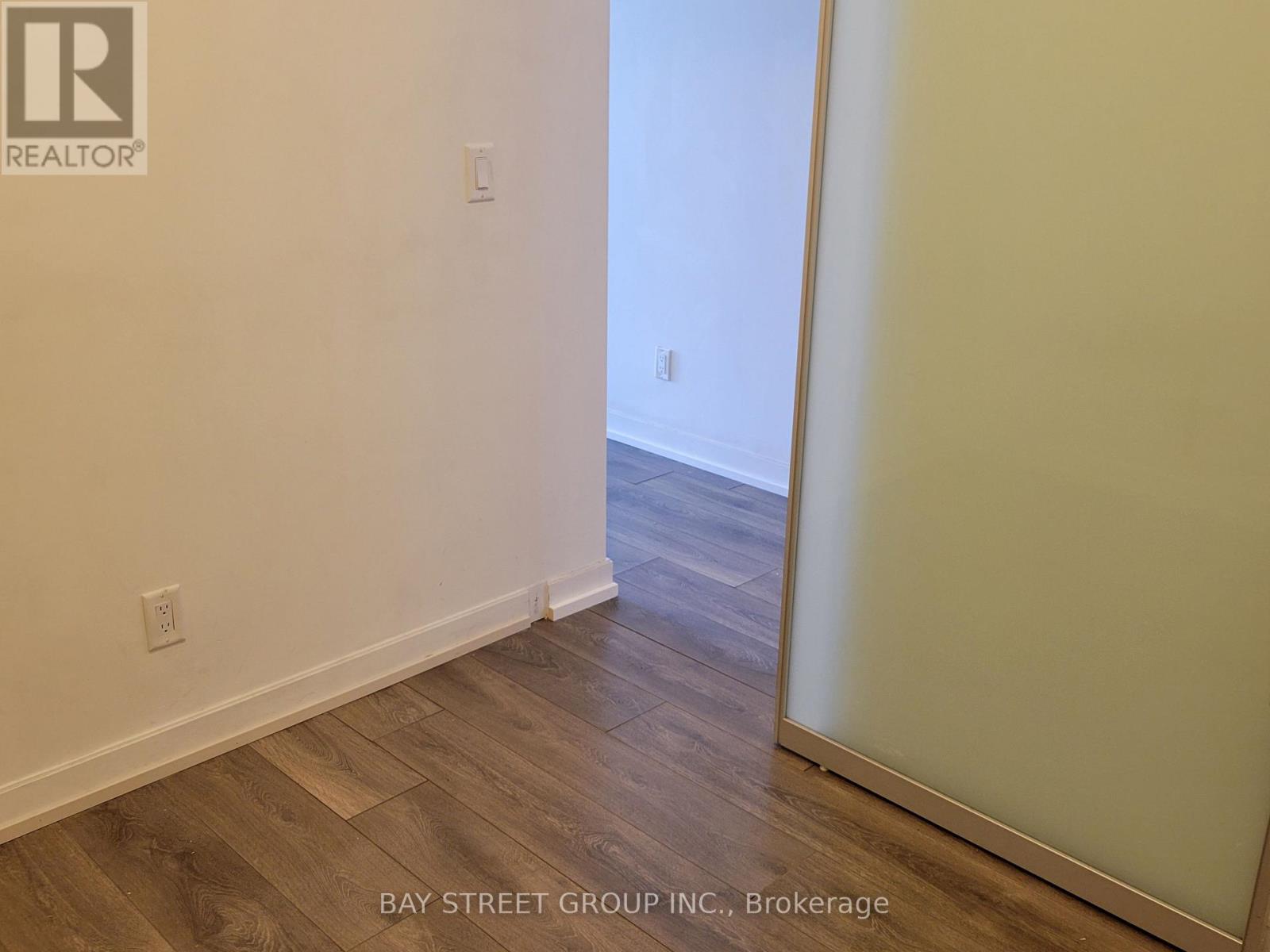Photo 9 of 2106 38 Forest Manor Road, Toronto ON