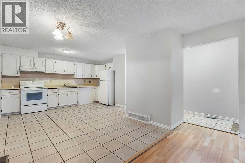 Photo 8 of 8 75 Templemont Way Ne, Calgary AB