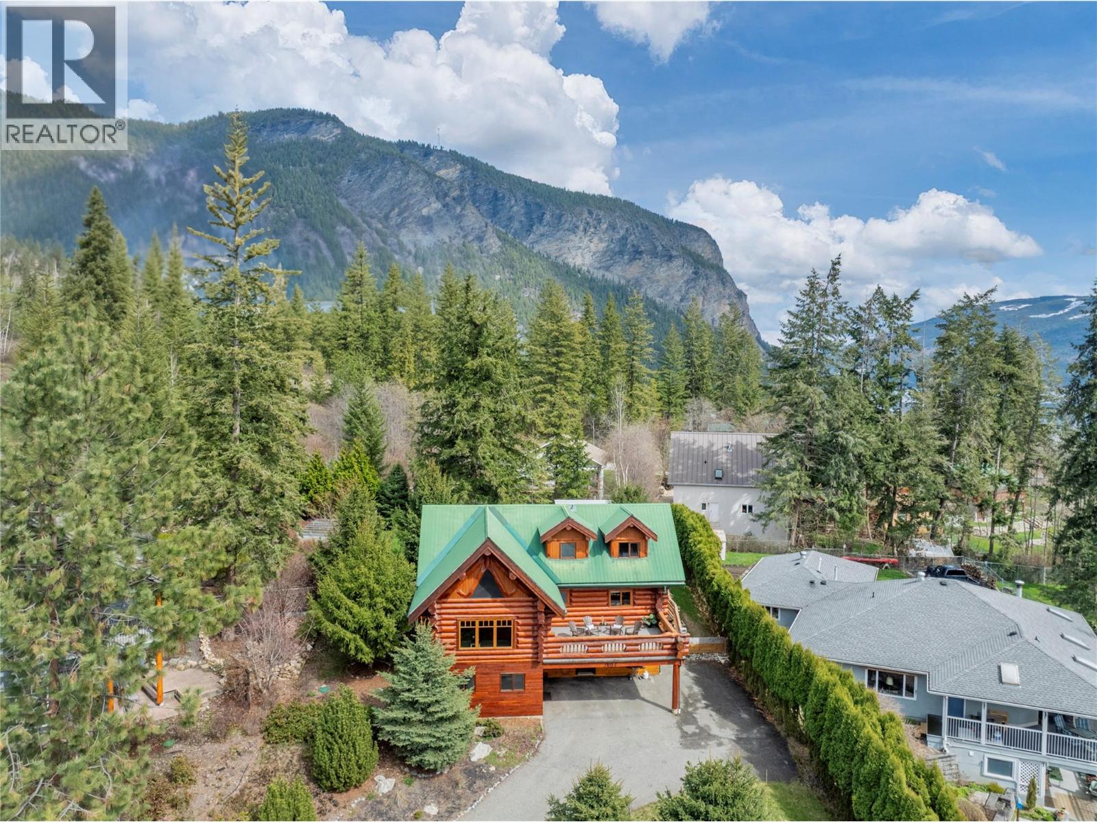 Photo 5 of 3667 Braelyn Road, Tappen BC