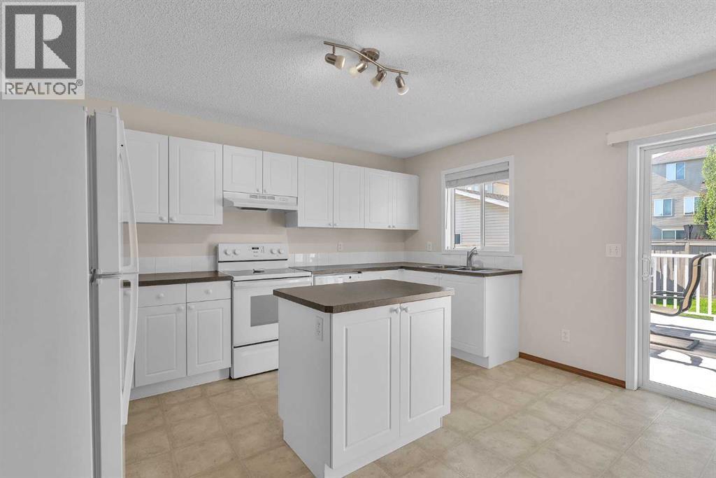 Single Family House for Sale in  Covepark Way NE Coventry Hills Calgary 