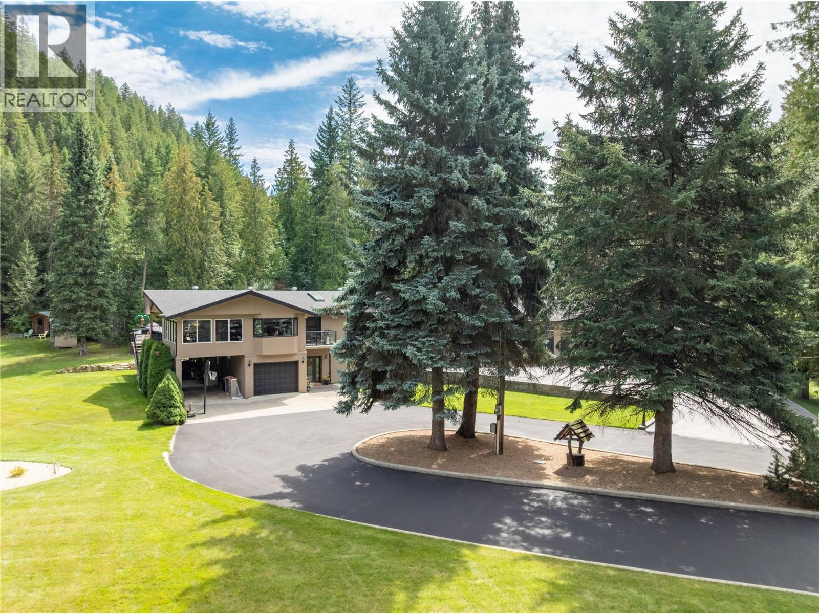 Photo 2 of 2746 Balmoral Road, Blind Bay BC