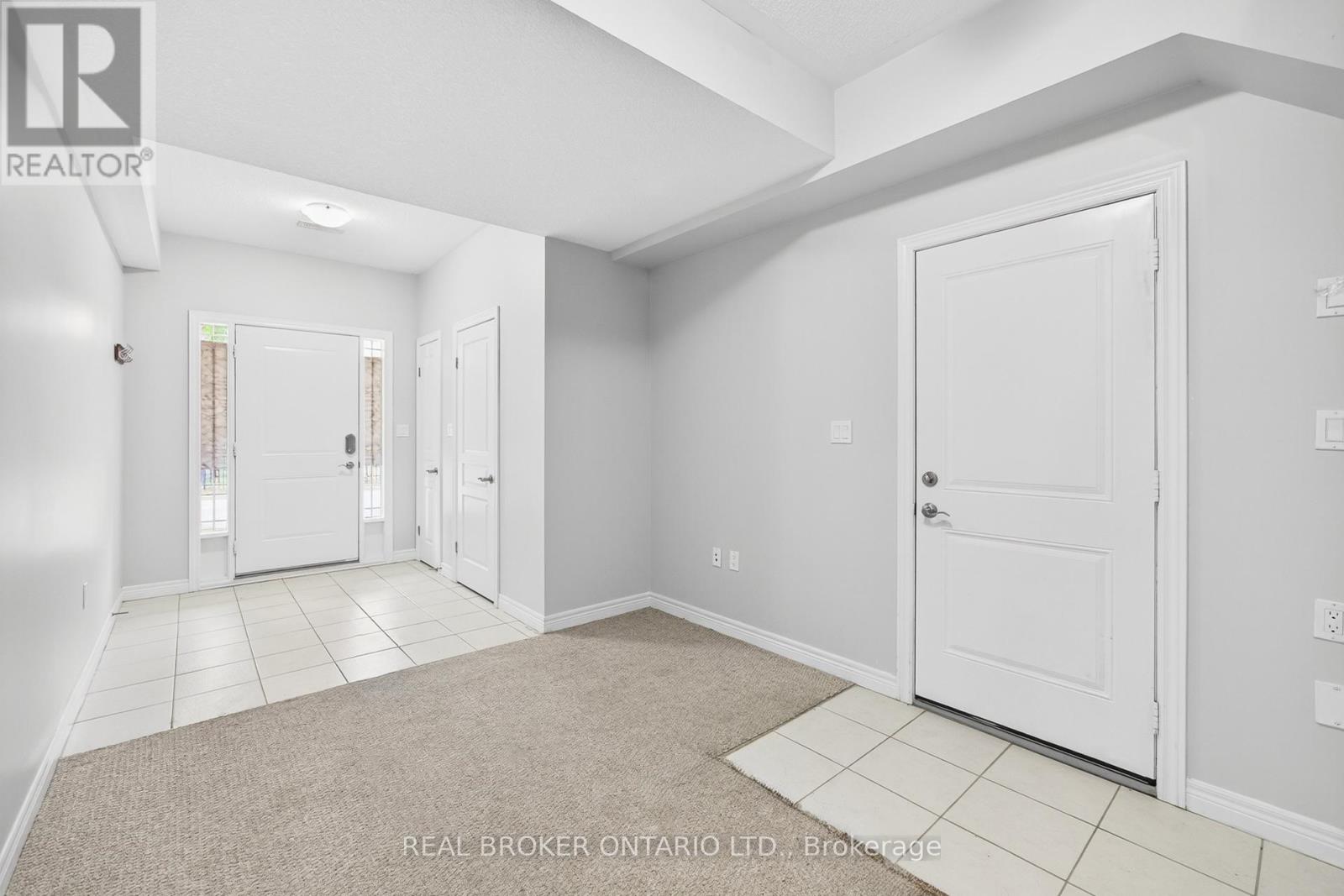 Photo 30 of 7 Ladybell Lane, Hamilton ON