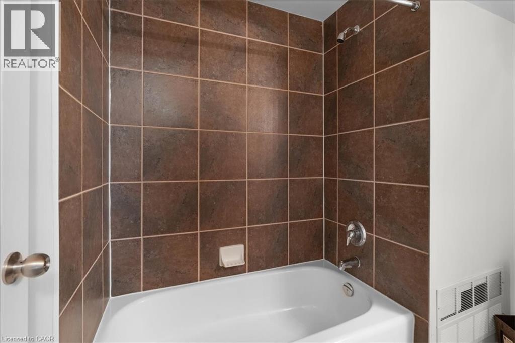 Photo 38 of 250 Ainslie Street S Unit 48, Cambridge ON