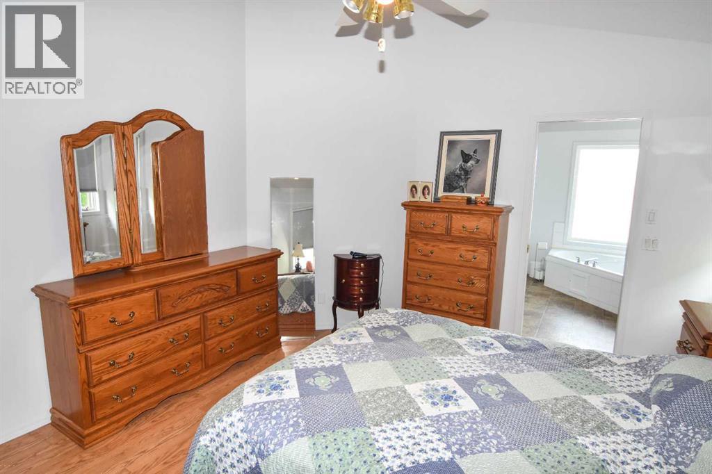 Photo 17 of 62 Parklane Drive, Strathmore AB
