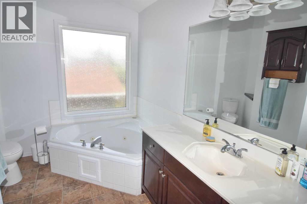 Photo 18 of 62 Parklane Drive, Strathmore AB