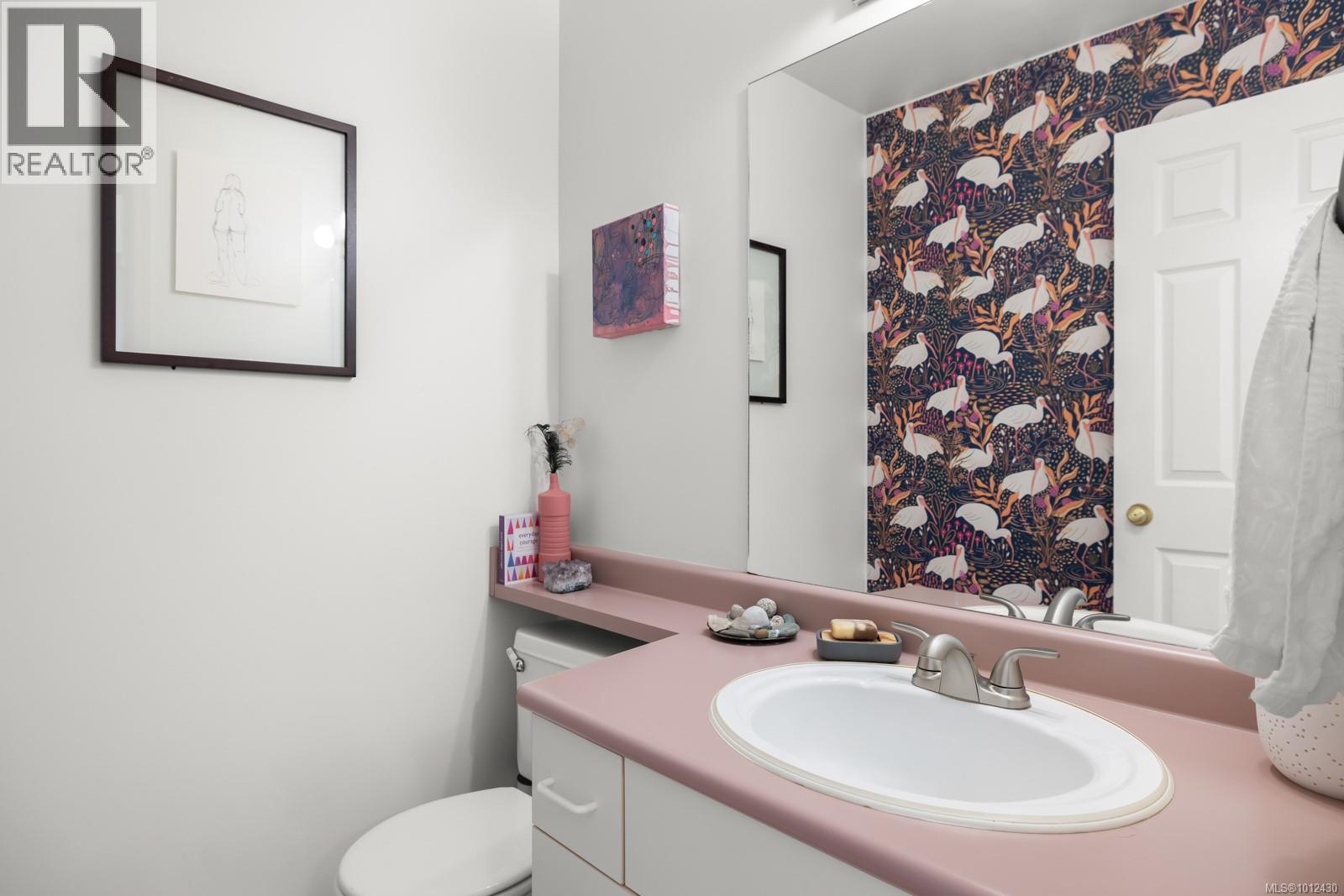 10 4580 West Saanich Rd, Saanich