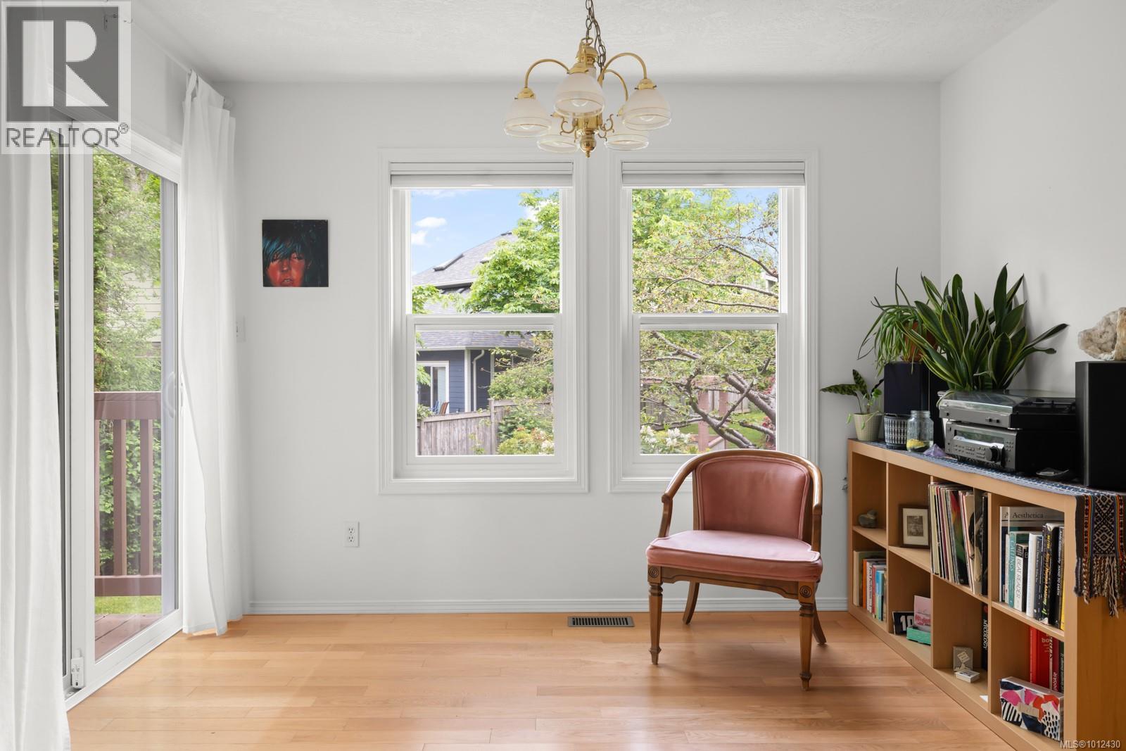 10 4580 West Saanich Rd, Saanich