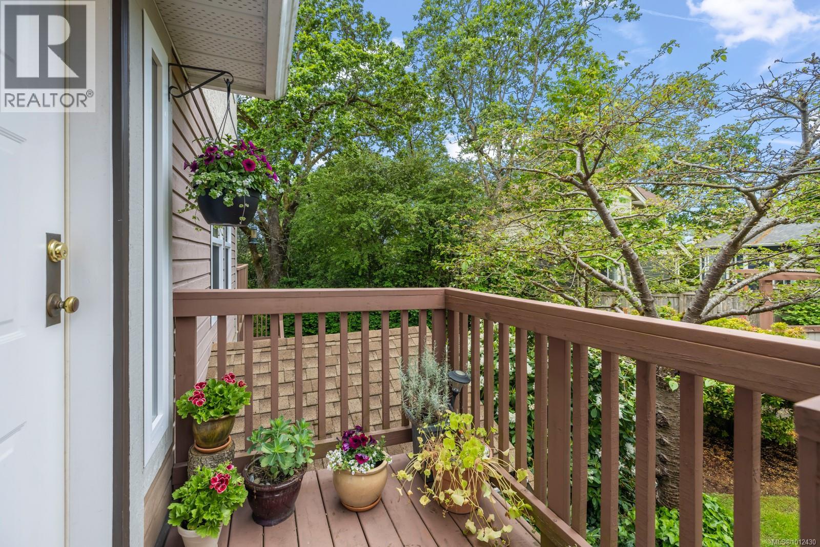 10 4580 West Saanich Rd, Saanich
