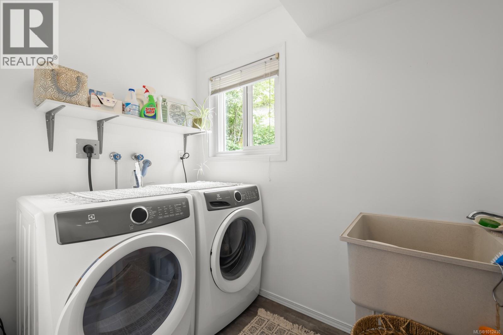 10 4580 West Saanich Rd, Saanich