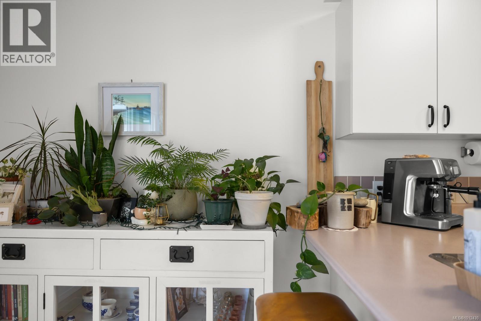 10 4580 West Saanich Rd, Saanich