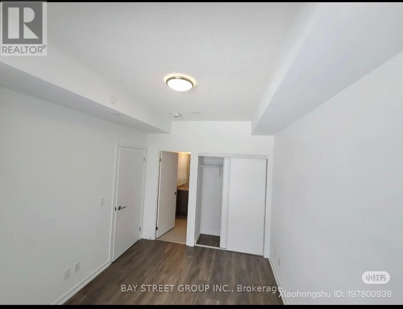 Photo 7 of 906 32 Forest Manor Road, Toronto ON