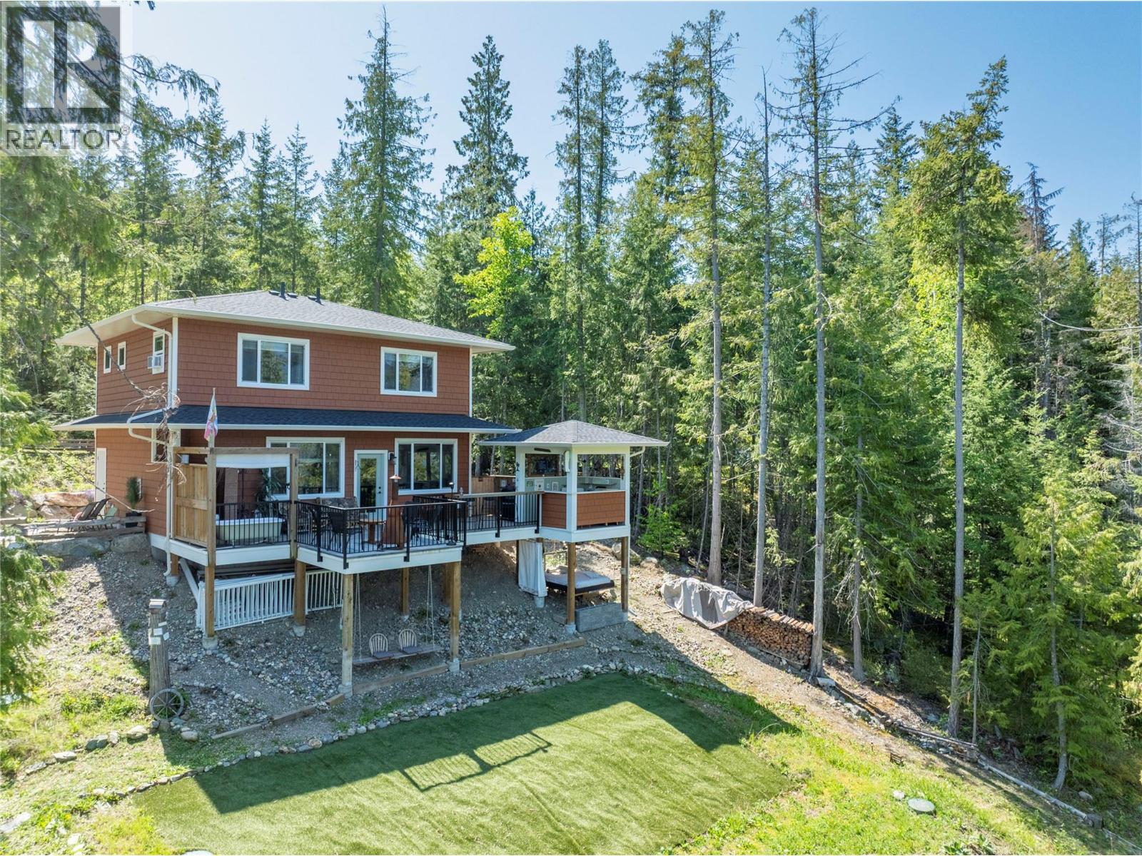 Photo 40 of 24 4119 Galligan Road, Eagle Bay BC