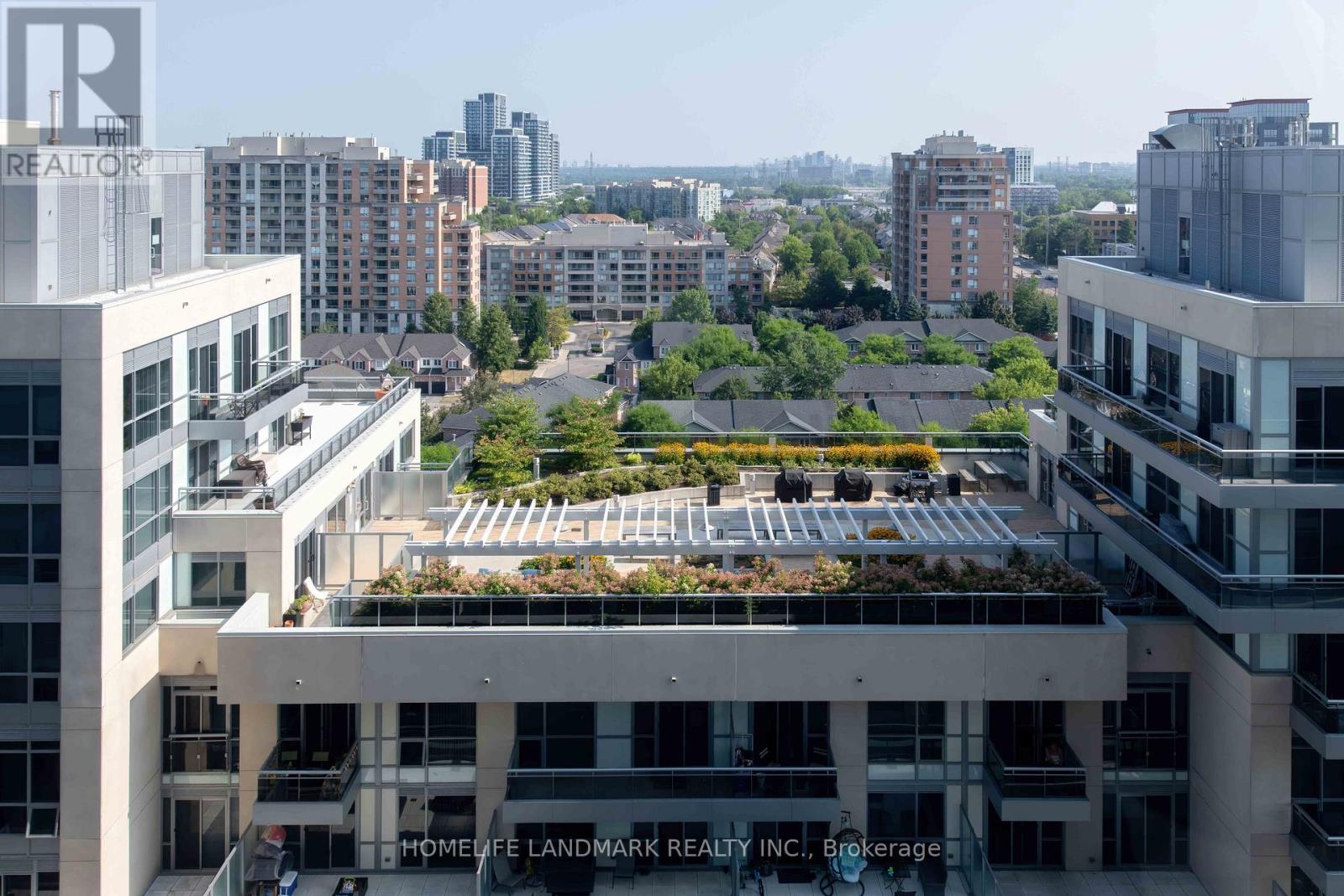 Photo 4 of 607 9191 Yonge Street Nw, Richmond Hill ON