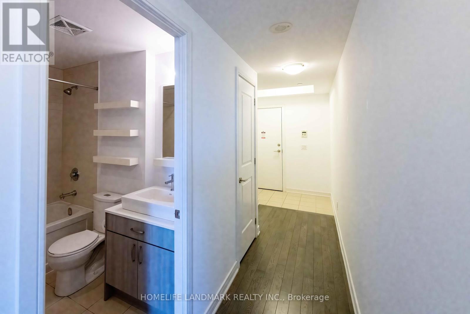 Photo 6 of 607 9191 Yonge Street Nw, Richmond Hill ON